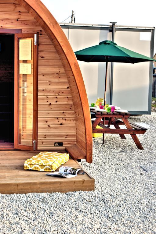 Camping Teach Greannai Pod *